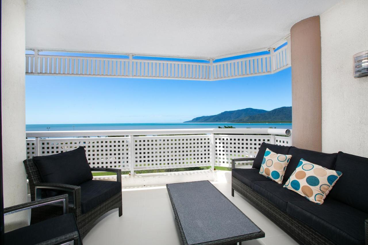 Cairns Luxury Seafront Apartment Екстериор снимка