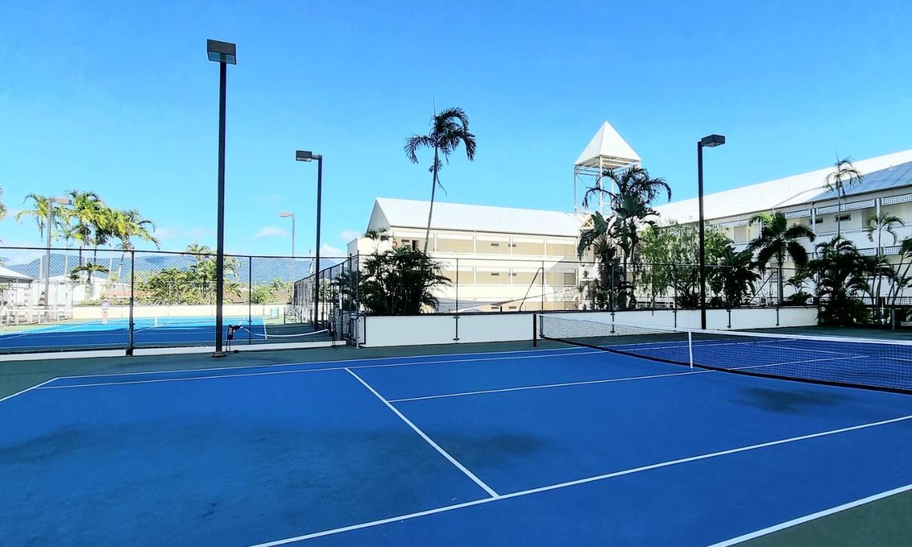 Cairns Luxury Seafront Apartment Екстериор снимка